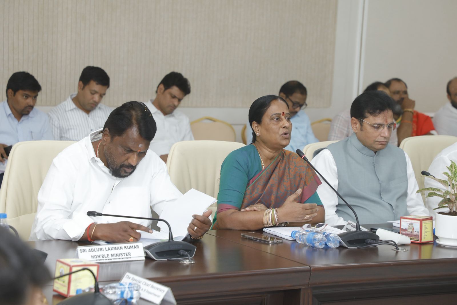 కనివినీ ఎరుగని రీతిలో ఏర్పాట్లు చేయాలి