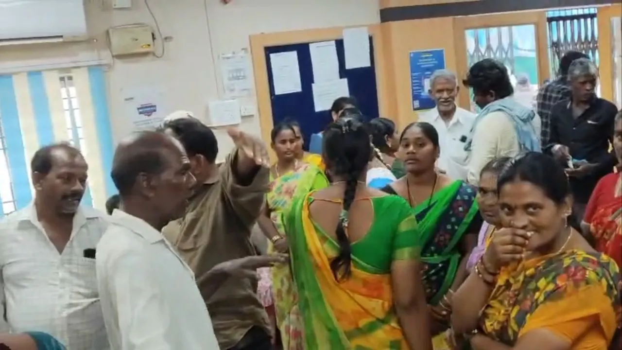 వెలుగు పేరిట చీకటి దోపిడి..! 