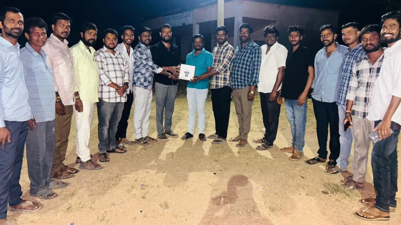 బీరప్ప స్వామి ఆలయానికి సీసీ కెమెరాల విరాళం