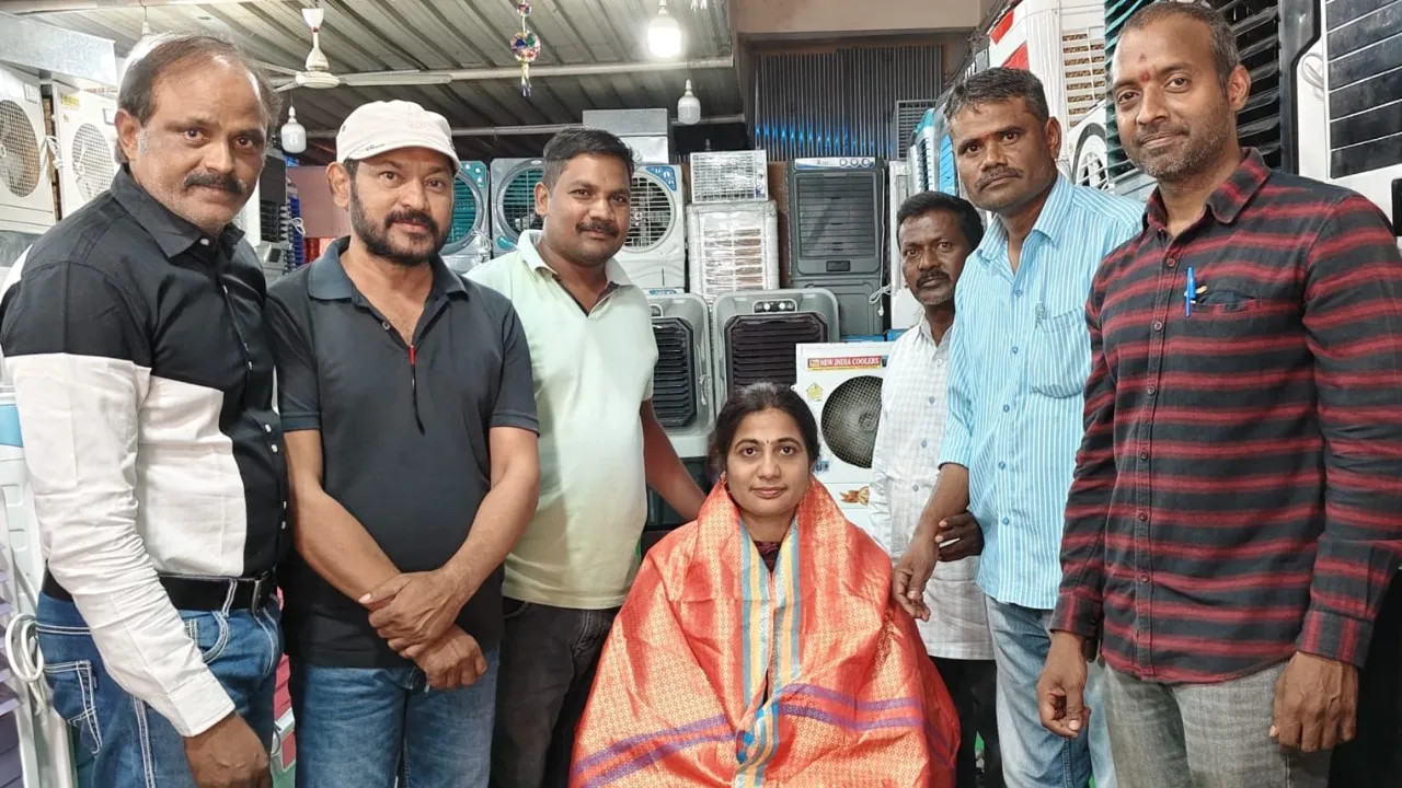 బీసీ ఉద్యమ నాయకురాలు పేరం అలేఖ్యకు ఘన సన్మానం