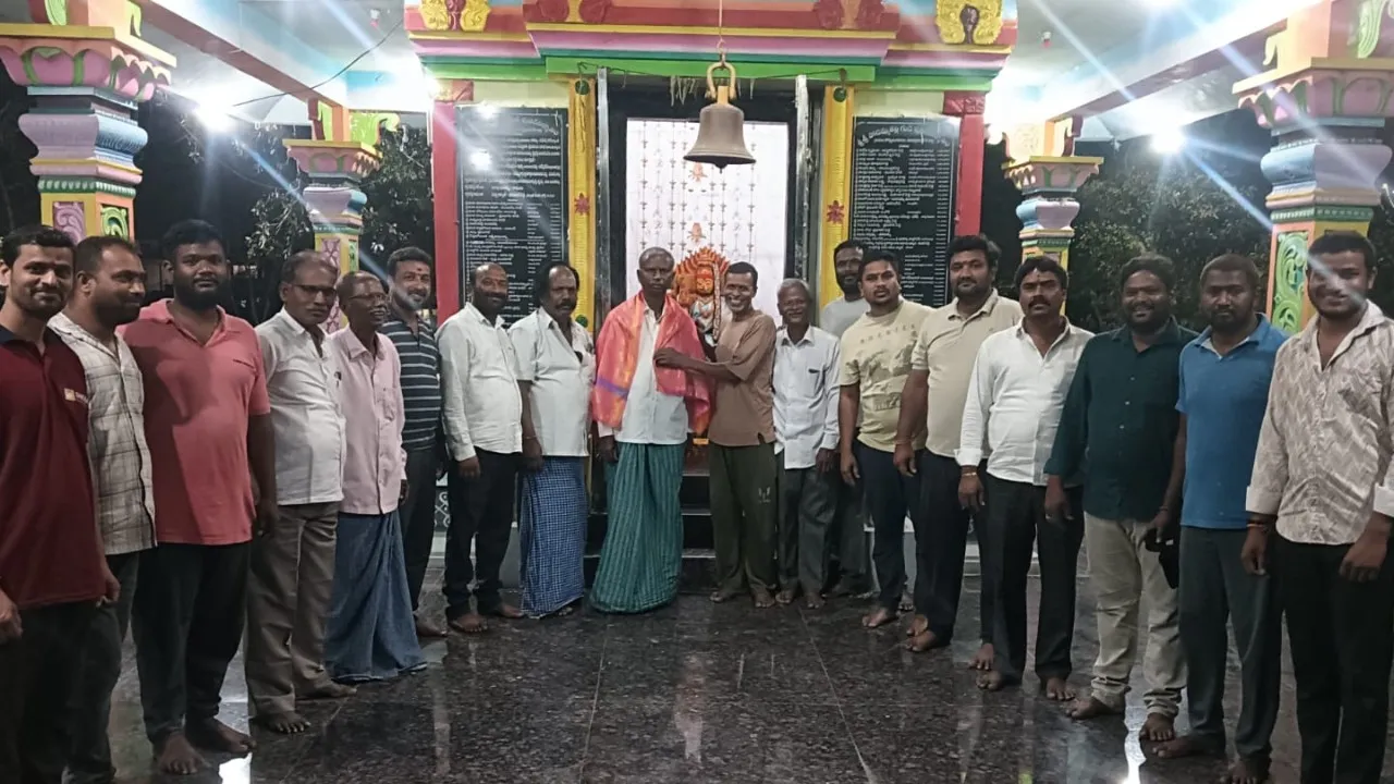 బొమ్మలరామారం ఈదమ్మ నల్ల పోచమ్మ దేవస్థానం కమిటీ చైర్మన్ గా జూపల్లి రాజు