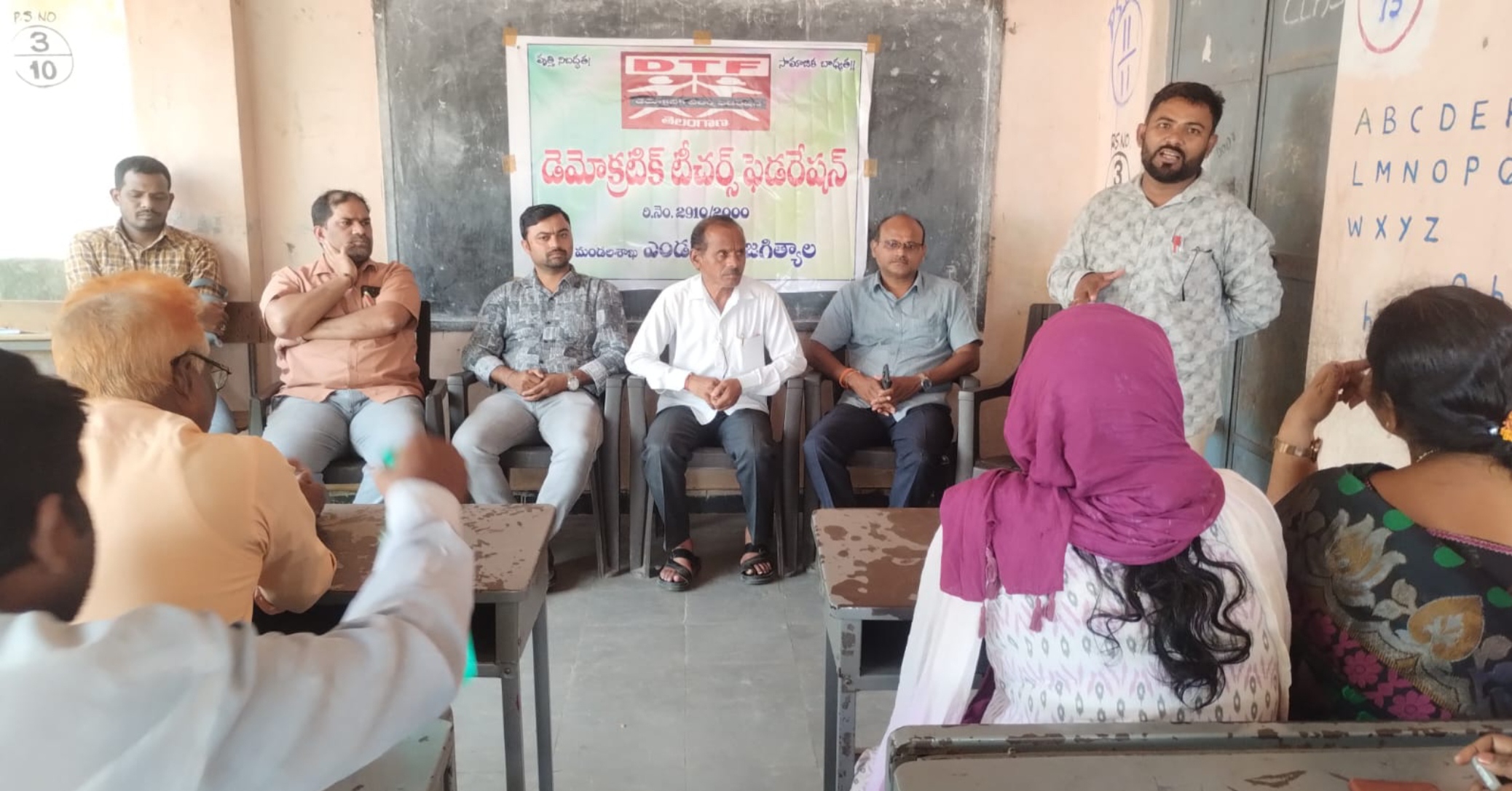 ప్రభుత్వ ఉద్యోగుల పీఆర్సీ, డీఏ బకాయిలను వెంటనే విడుదల చేయాలి