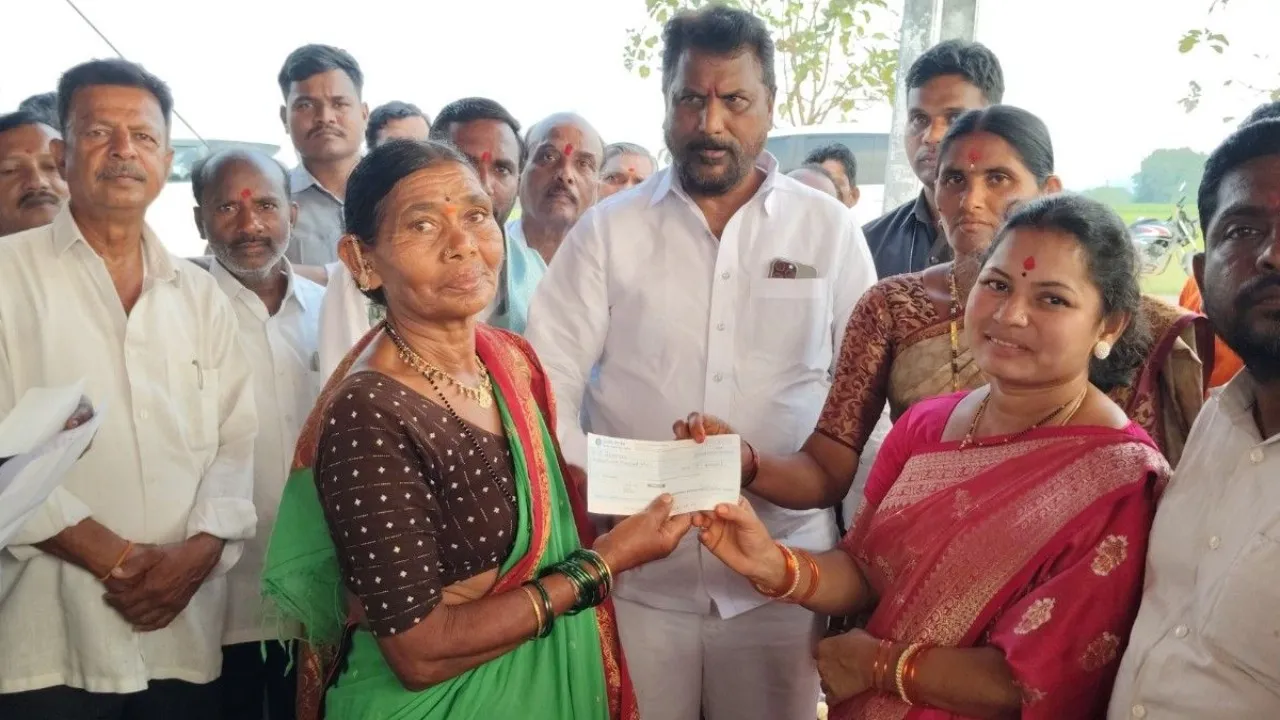 ధర్మపురి ప్రజల గుండెల్లో నిలిచిపోయేలా అభివృద్ధి చేస్తా