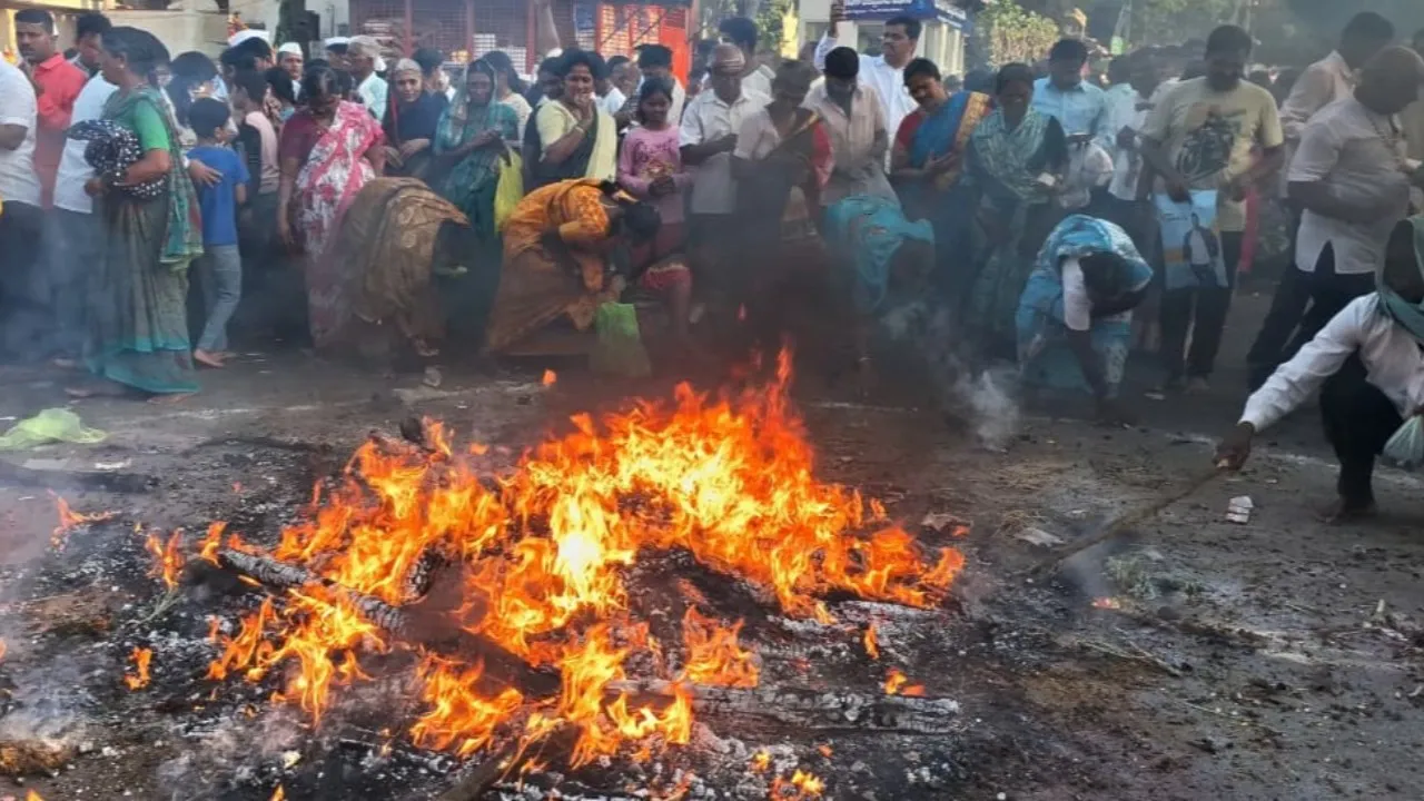 శ్రీ స్వామి అమ్మవార్లకు దూపసమర్పణ 