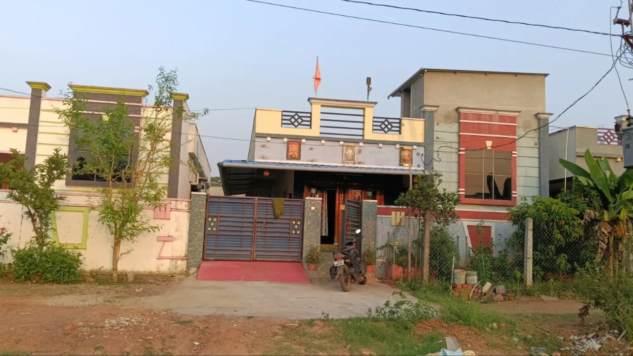 నాణ్యతా ప్రమాణాలు లేని భవనాలపై ఆగ్రహం