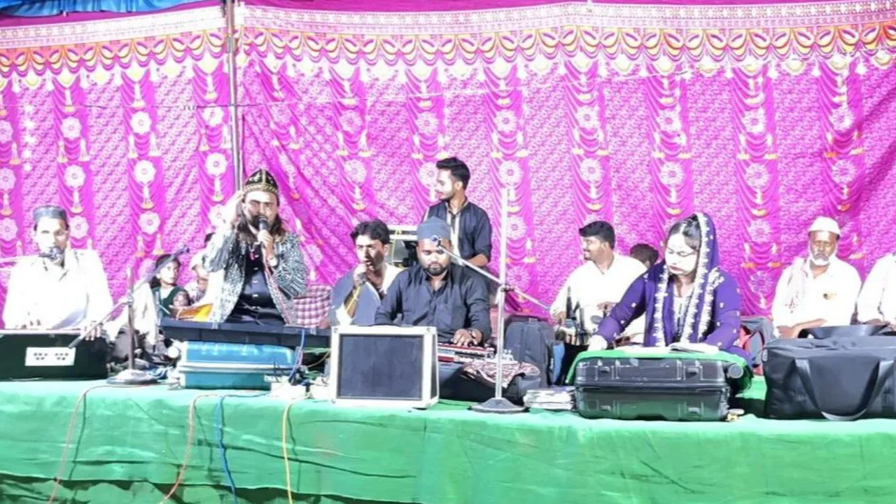 ఉరుసులో ఖవ్వాలి పాటల పోటీల జోరు
