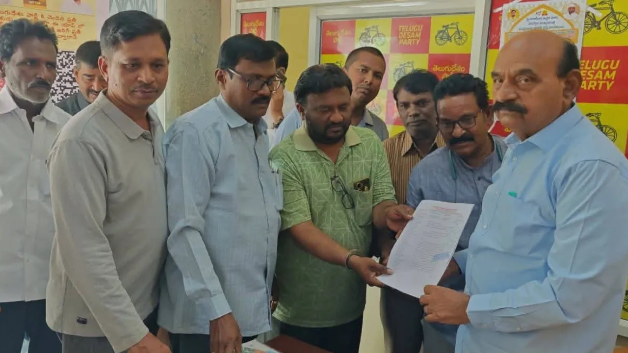 ప్రజా సమస్యల పరిష్కారానికి కృషి 