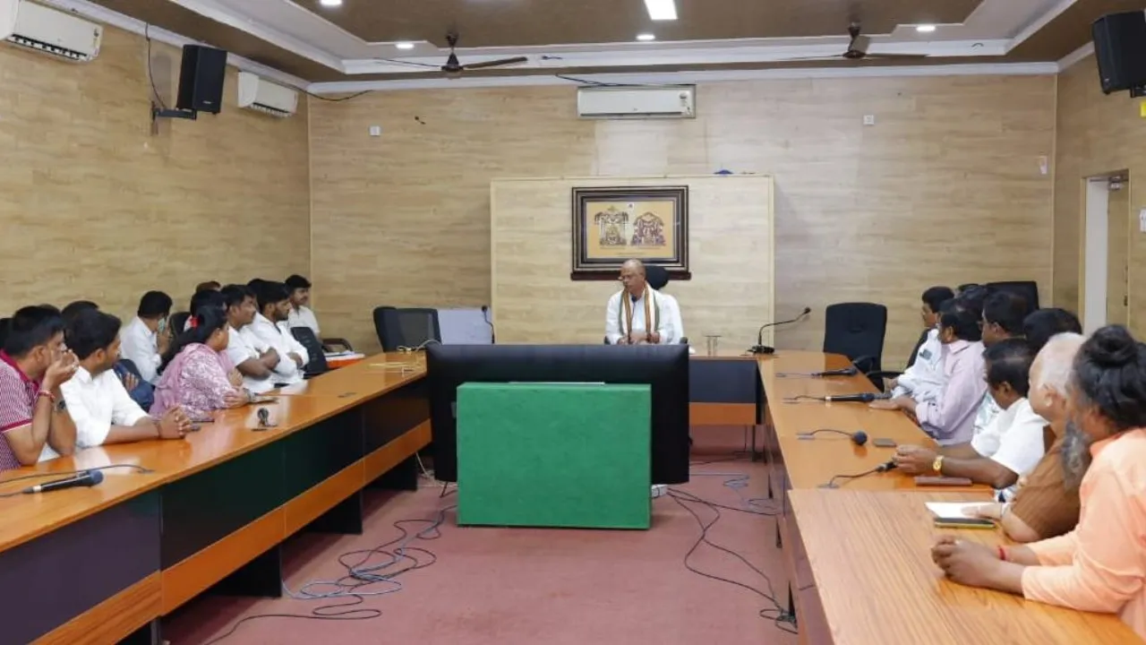 శ్రీశైలం స్థానిక  కమ్యూనిటీ సత్రాల  వారితో సమావేశం 