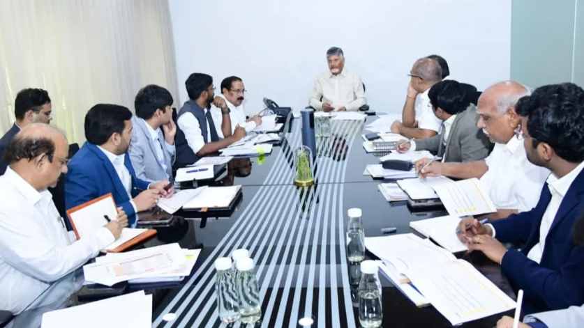 విద్యుత్ కొనుగోలు ఛార్జీలను యూనిట్‌కు రూ.4.60కు తగ్గించేలా ప్రణాళికలు
