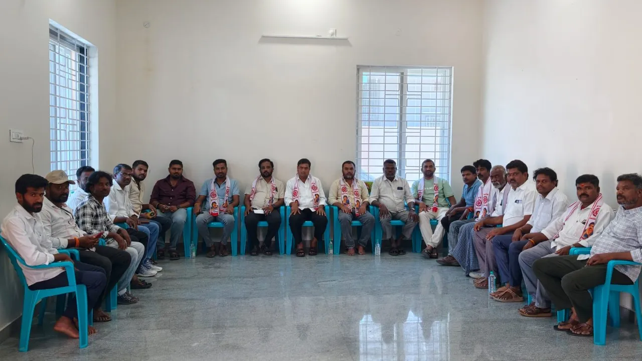 స్థానిక సంస్థల ఎన్నికల్లో జనసేన జెండా పాతాలి. 