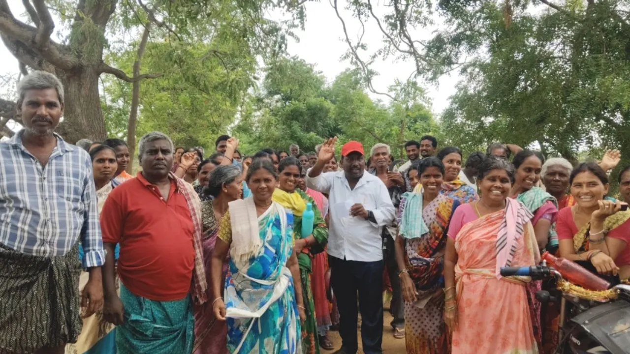 రెండు ఫోటోల విధానంతో ఉపాధి హామీ కూలీలకు ఇబ్బందులు: వి నాగరాజు