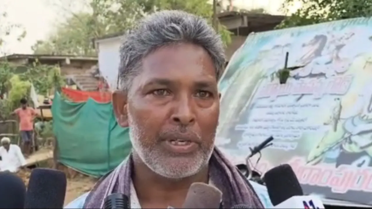ప్రేమ వివాహం చేసుకున్న కుమార్తె కుటుంబానికి గ్రామ బహిష్కరణ..