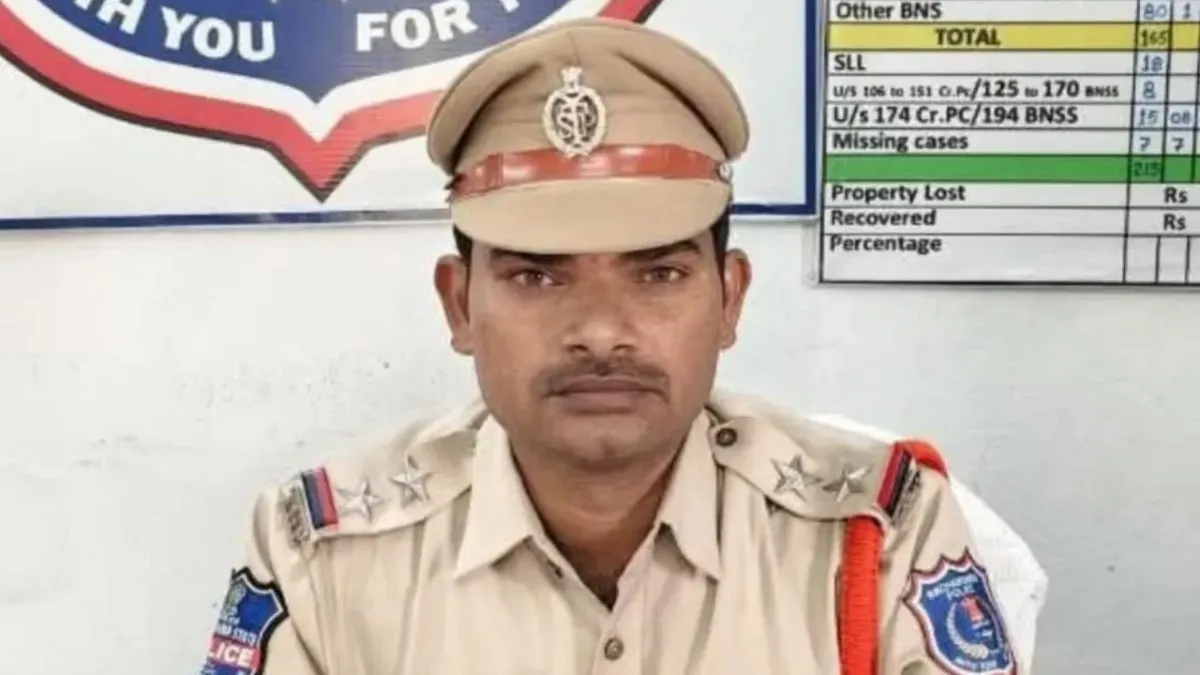 వరి కొయ్యలకు నిప్పు పెడితే  కఠిన చర్యలు తీసుకుంటాం : ఎస్సై డి.  నాగరాజు 