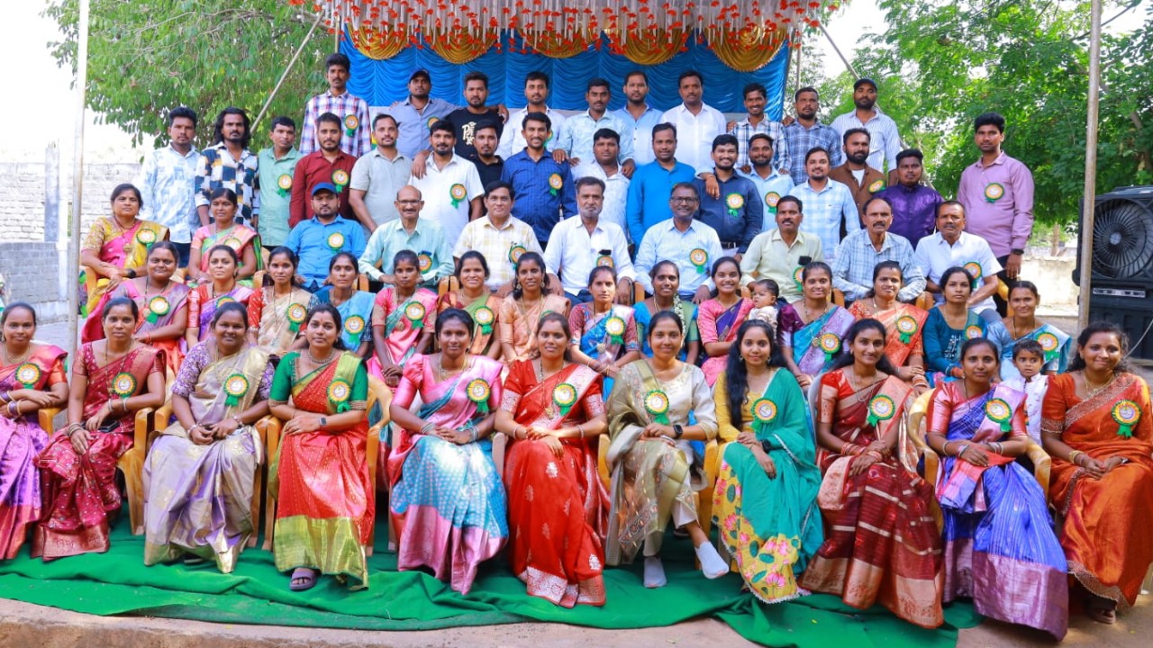 చెగ్యాంలో ఘనంగా పూర్వ విద్యార్థుల ఆత్మీయ సమ్మేళనం 
