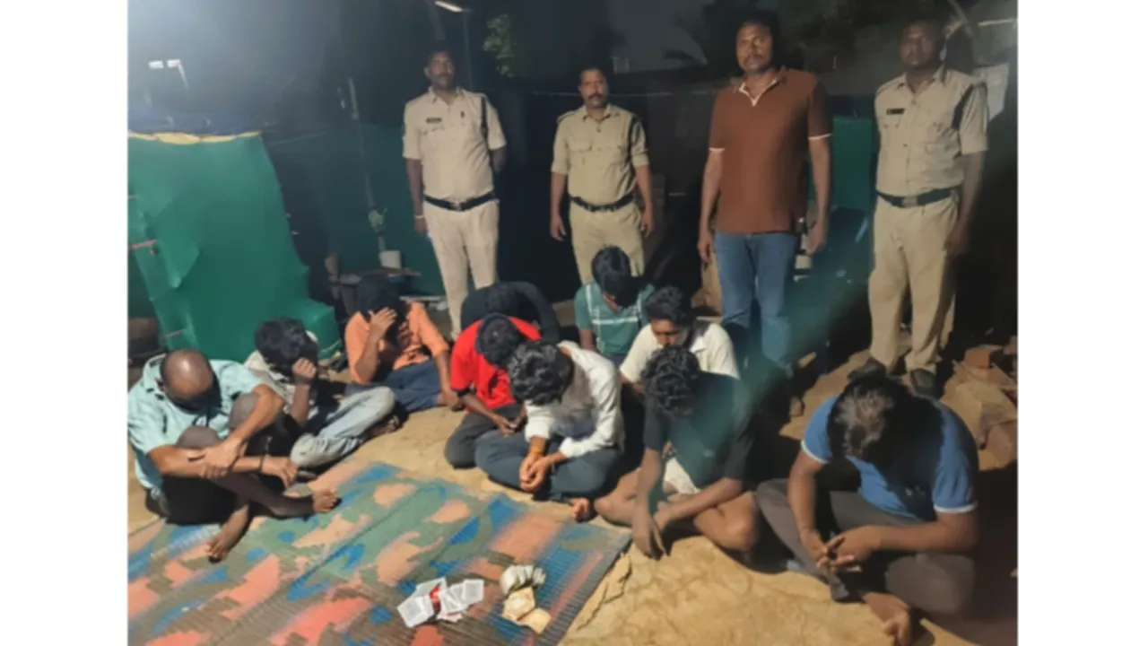 లింగపాలెం మండలంలో పేకాట రైడ్ – 10 మంది అదుపులో