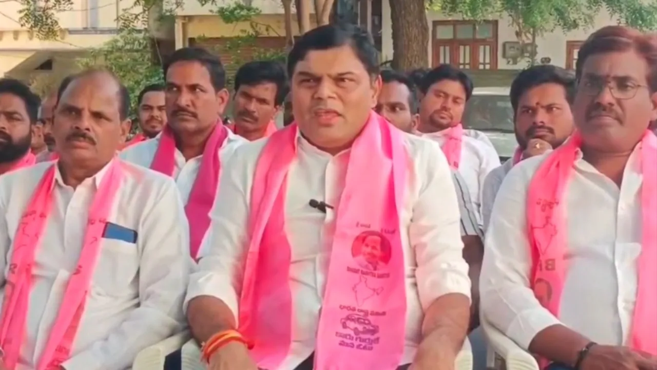 ​సింగరేణిలో రూ. 1600 కోట్ల బొగ్గు స్కాంపై కేంద్రం ఎందుకు చర్యలు తీసుకోవడం లేదు? - బీఆర్ఎస్ నేత నడిపెల్లి విజిత్ కుమార్