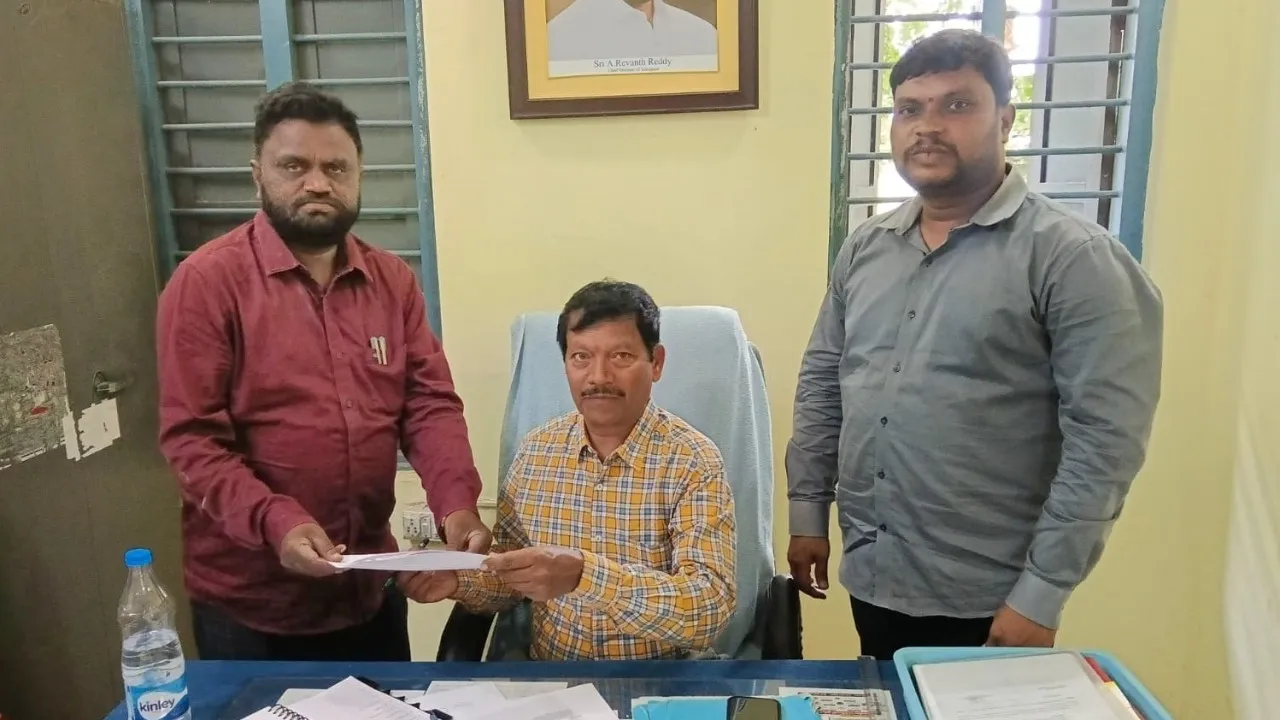 చిట్యాల నూతన ఎంపీడీవో గా జెల్ల పాండు బాధ్యతల స్వీకరణ
