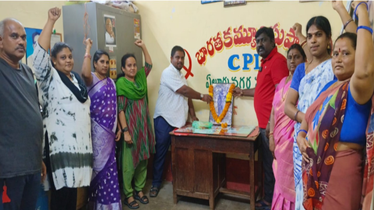 స్వాతంత్ర్యోద్యమ విప్లవ జ్వాల అల్లూరి సీతారామరాజు – యువతకు స్ఫూర్తి ప్రదాత