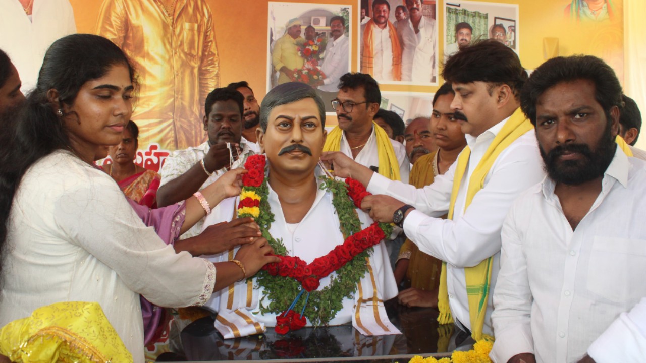 తిరుమలపురంలో యాగంటి సుబ్రహ్మణ్యం స్మారక విగ్రహావిష్కరణ