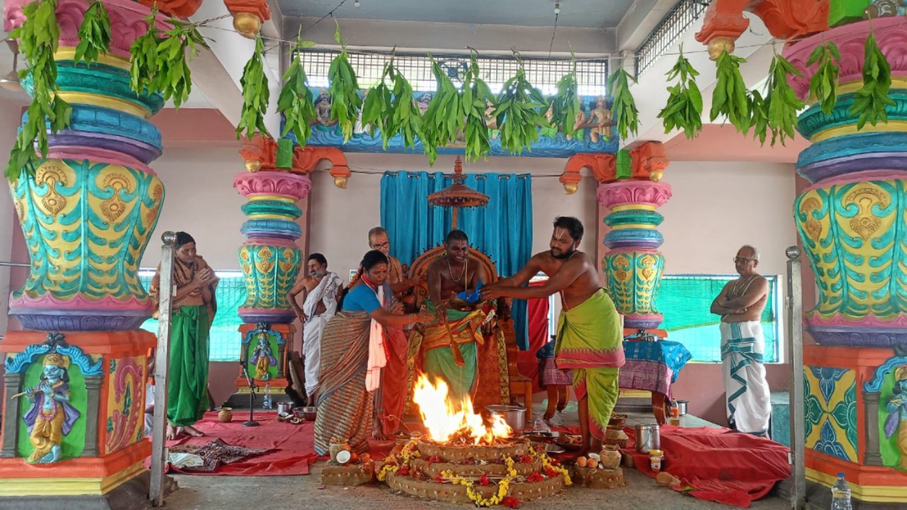 వర్షాల కోసం నెమలి దేవస్థానంలో వరుణ యాగం