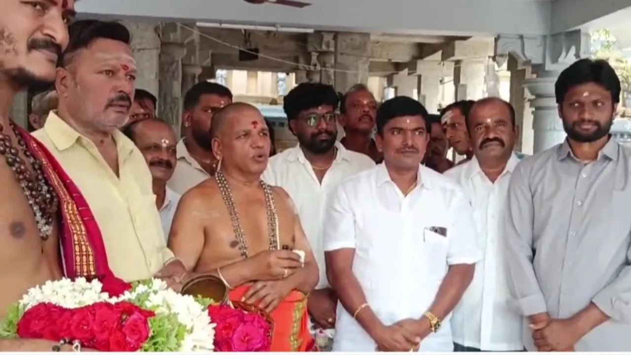 నటుడు బాలకృష్ణ తొందరగా కోలుకోవాలని పూజలు..