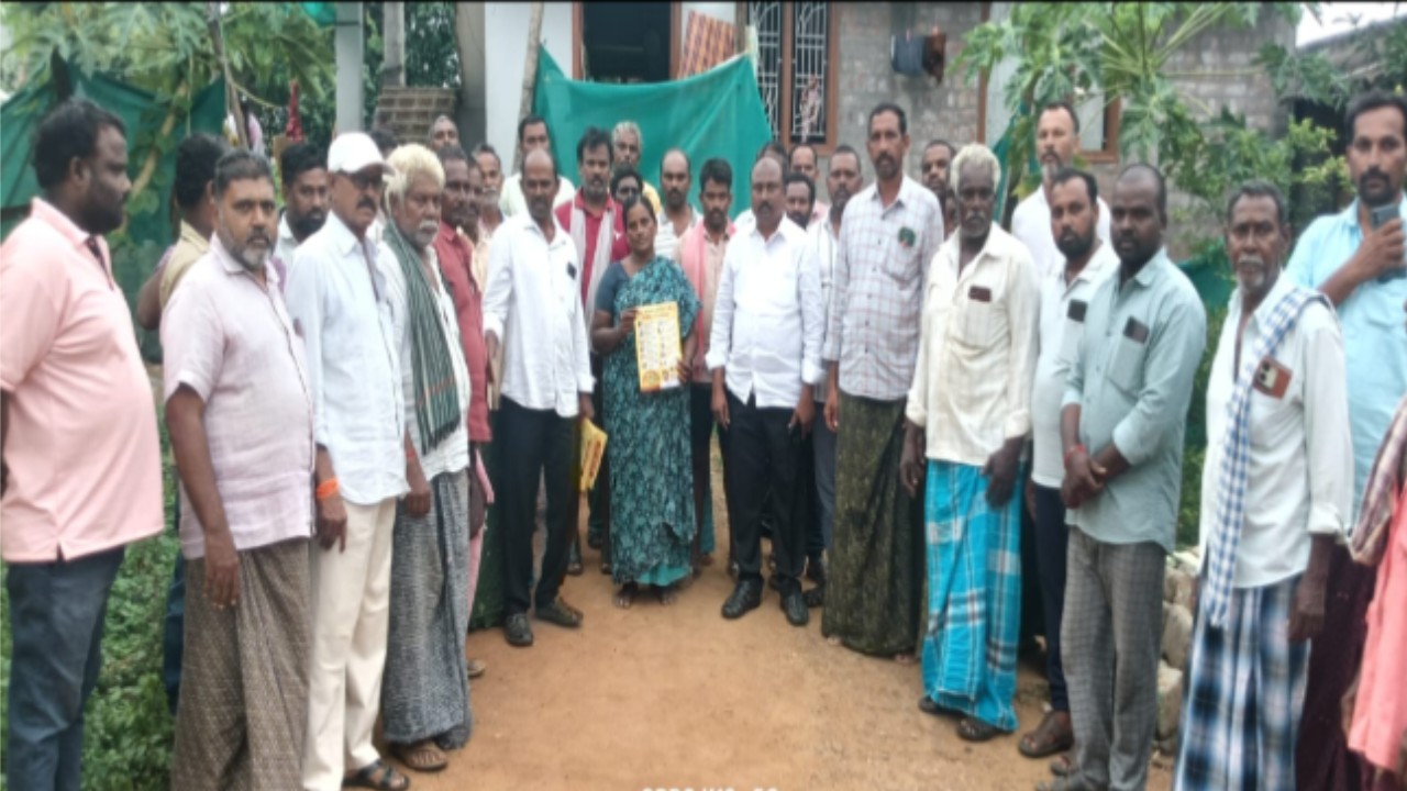 పోలవరంలో టీడీపీ డోర్ టు డోర్ ప్రచారం