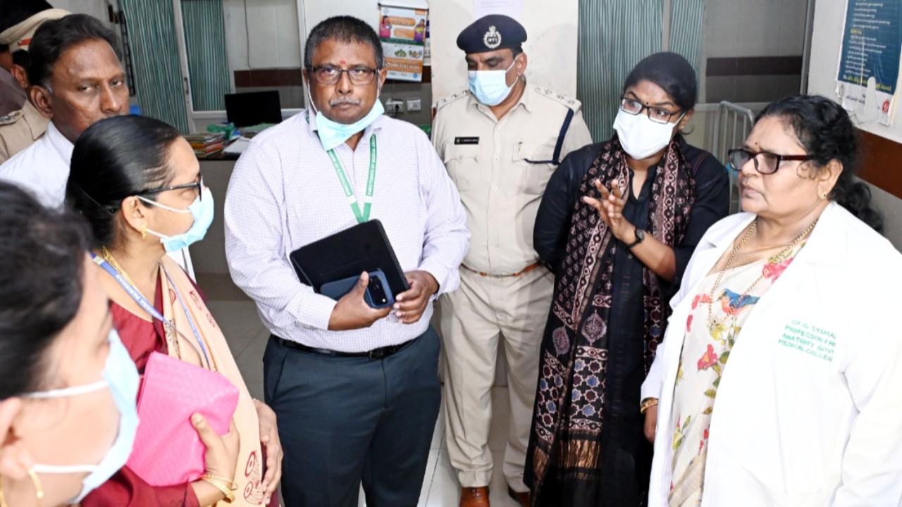 నవజాత శిశువు మృతి ఘటనపై సమగ్ర విచారణ
