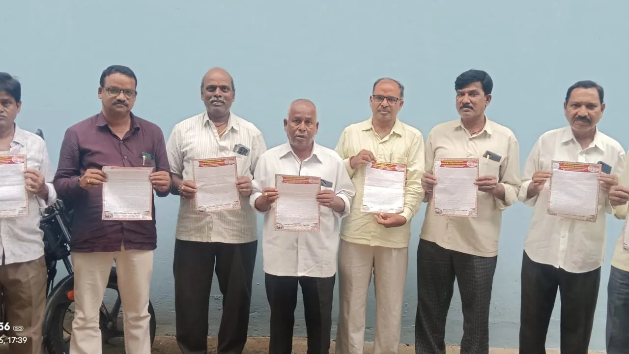 చేనేత మహాసభ ప్రచార కరపత్రాల ఆవిష్కరణ