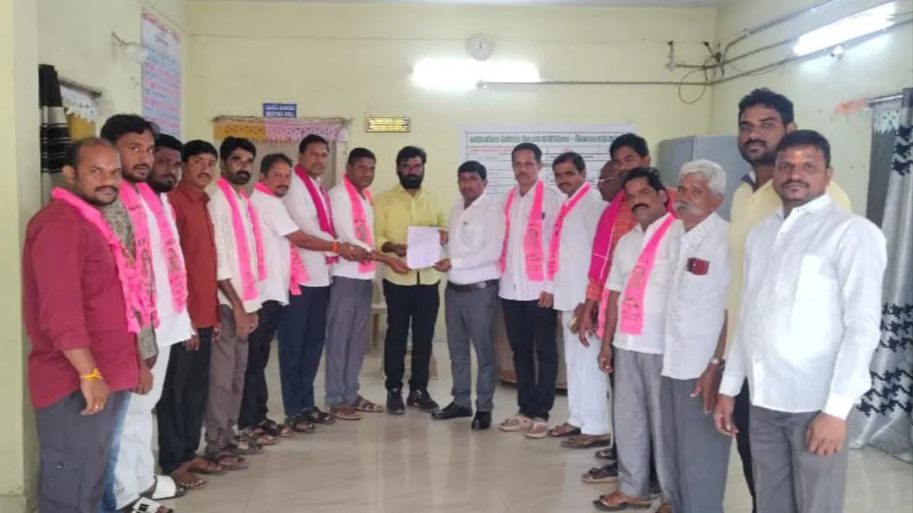 ​చిట్యాలలో కాలుష్య పరిశ్రమలపై బీఆర్ఎస్ ఆందోళన 