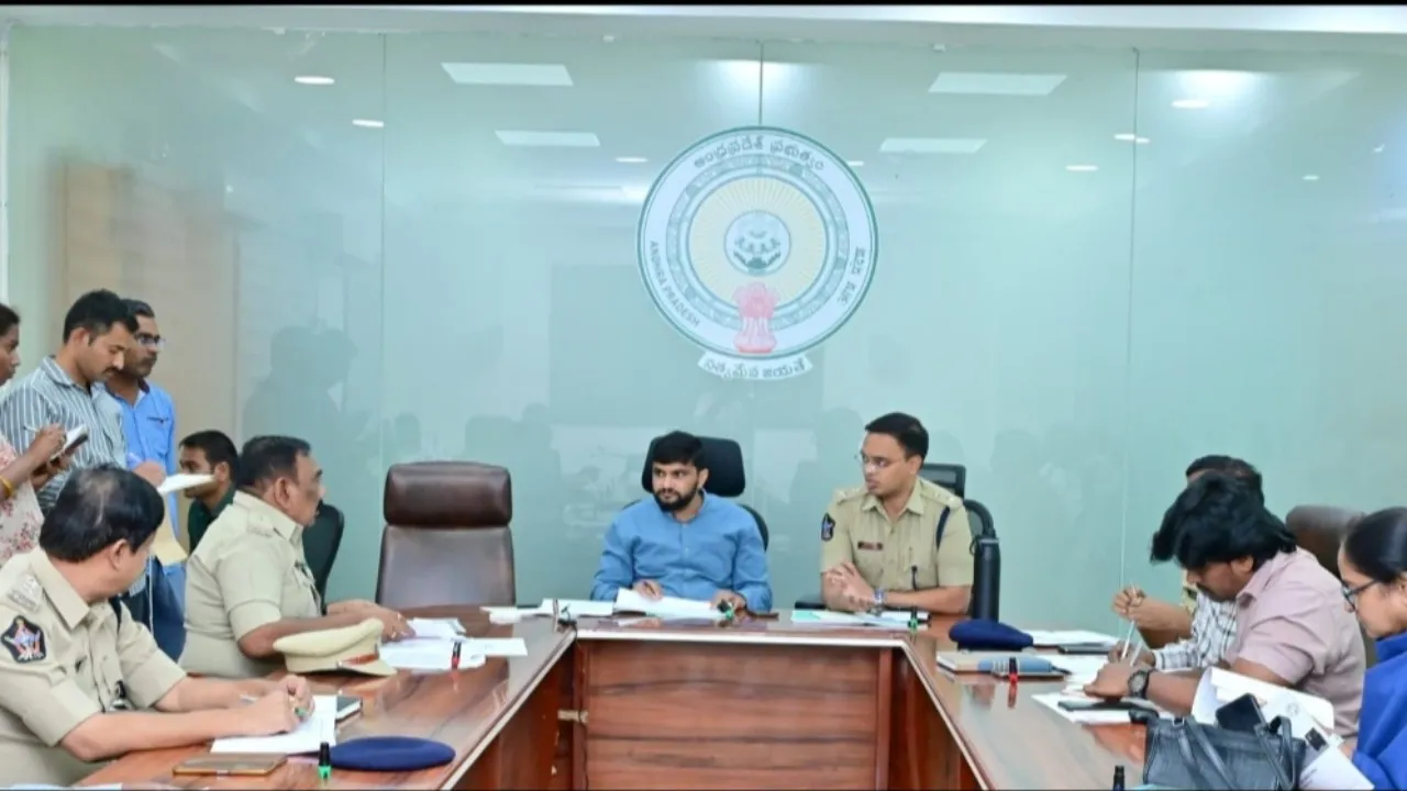 రహదారి భద్రతే – మహా రక్ష...