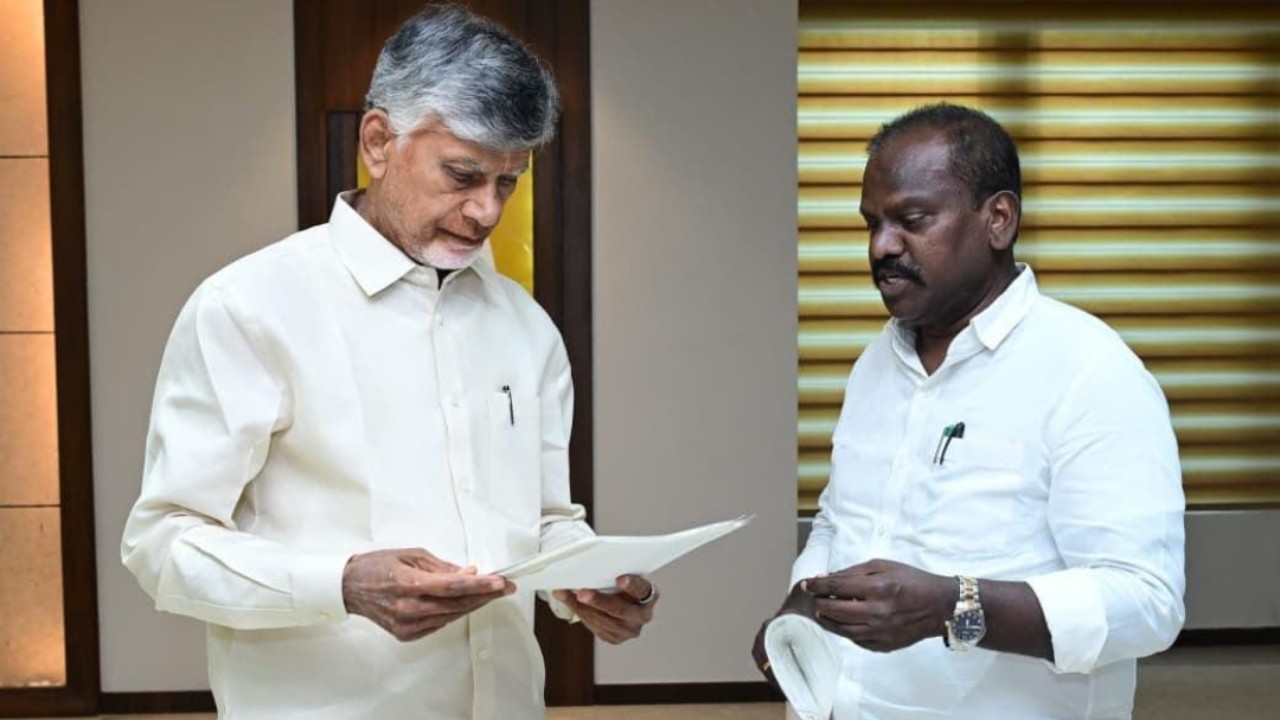 తిరువూరు అభివృద్ధికి ప్రత్యేక నిధులు కేటాయించాలి 