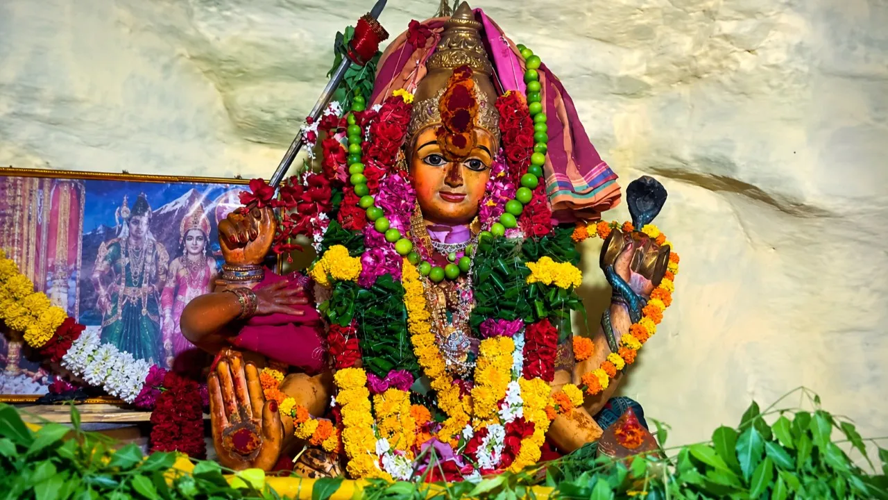 ఘనంగా సారిపల్లిలో శ్రీశ్రీశ్రీ అసిరితల్లి అమ్మవారి వారాల పండుగ