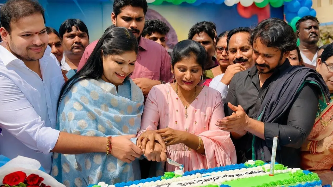 బొత్స అనూషకు హృదయపూర్వక జన్మదిన శుభాకాంక్షలు