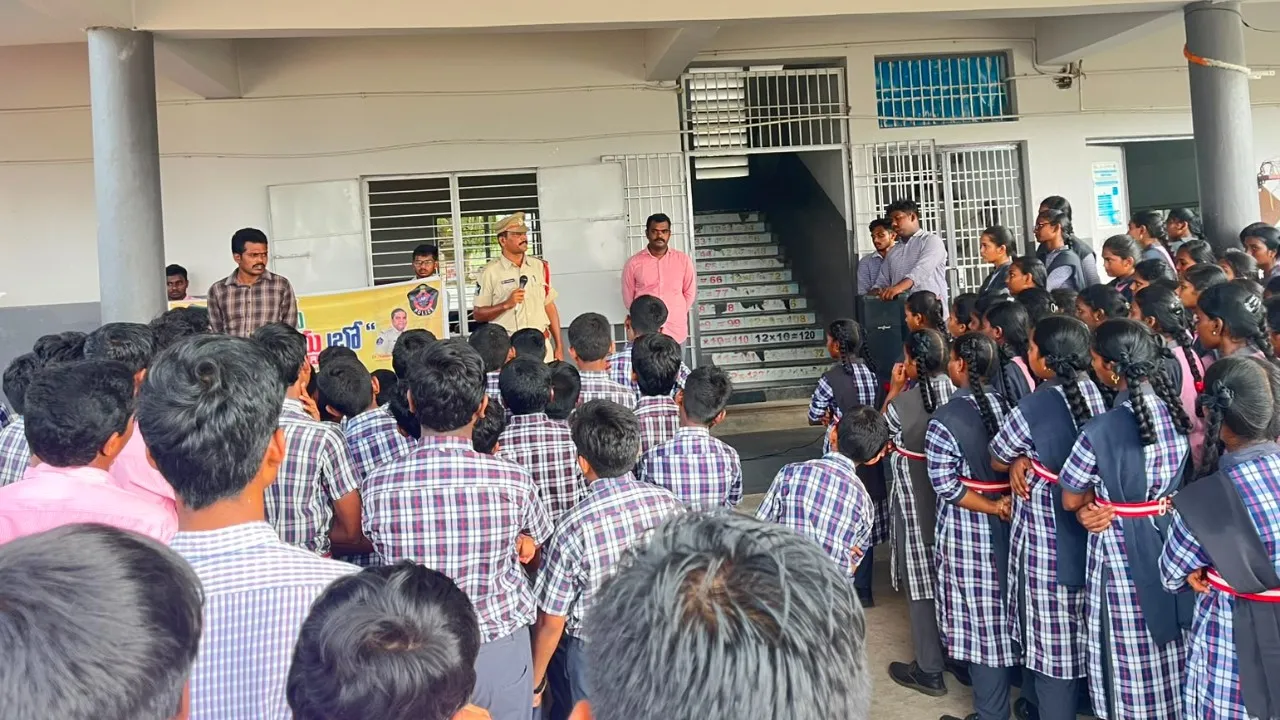 డ్రగ్స్ వద్దు బ్రో.. యువత డ్రగ్స్‌కు దూరంగా ఉండాలి