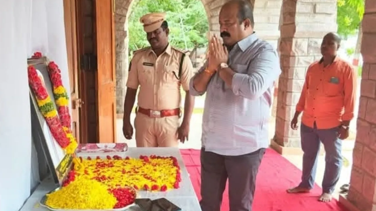 సర్దార్ గౌతు లచ్చన్న జయంతి సందర్భంగా ఘన నివాళులు  