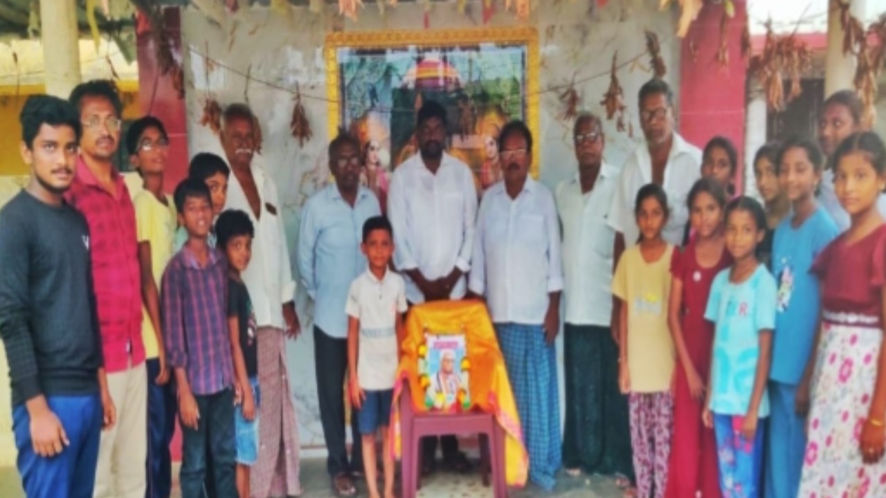 పెనుగొలనులో ఘనంగా సర్దార్ గౌతు లచ్చన్న 117వ జయంతి వేడుకలు