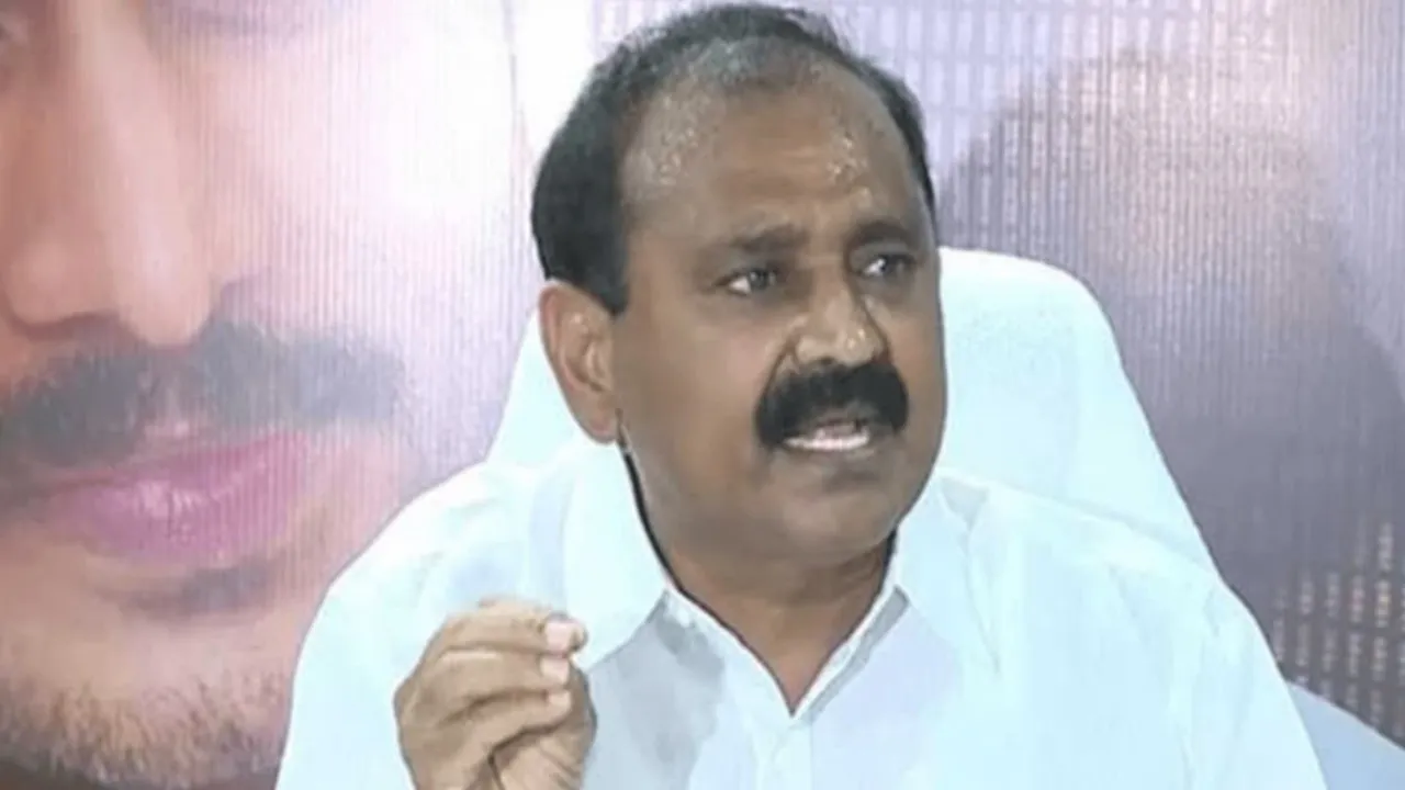 ఏపీలో రెడ్ బుక్ రాజ్యాంగం అమలవుతోంది