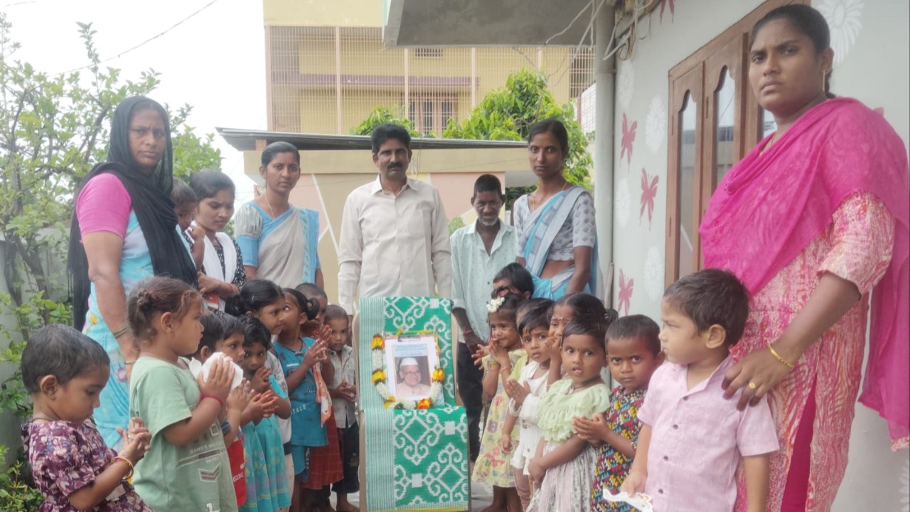 పెనుగొలనులో ఘనంగా శంకర్ దయాళ్ శర్మ జయంతి వేడుకలు