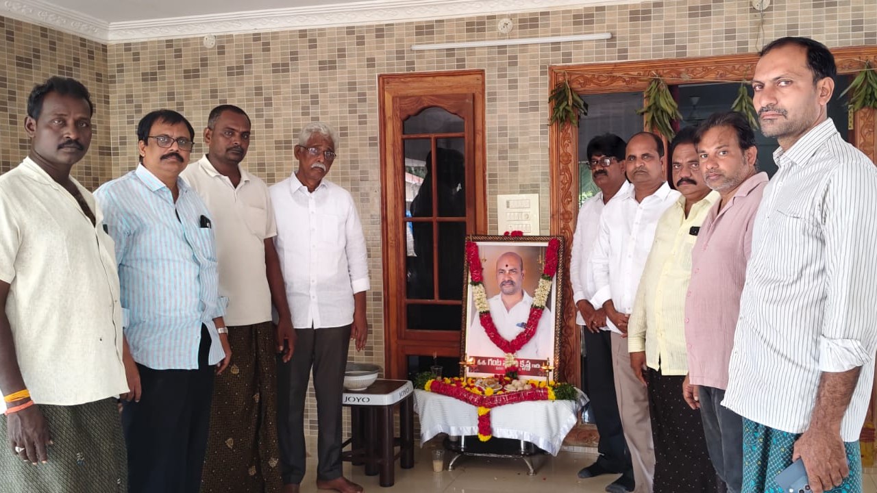 టీడీపీ సీనియర్ నాయకుడు గంట సాయి కృష్ణ కుటుంబానికి పరామర్శ
