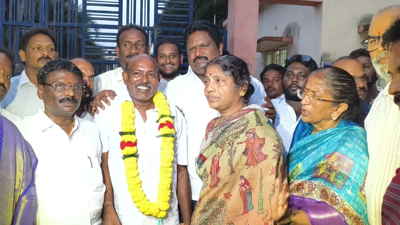 ఆలమూరు మండల కన్వీనర్ తమ్మన శ్రీనివాస్‌కు బెయిల్ మంజూరు