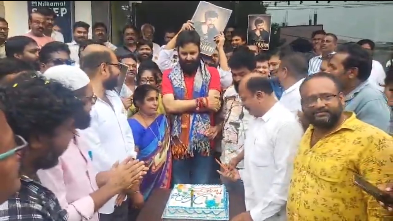 గుడివాడలో మెగాస్టార్ చిరంజీవి జన్మదిన వేడుకలు.. పాల్గొన్న కొడాలి నాని