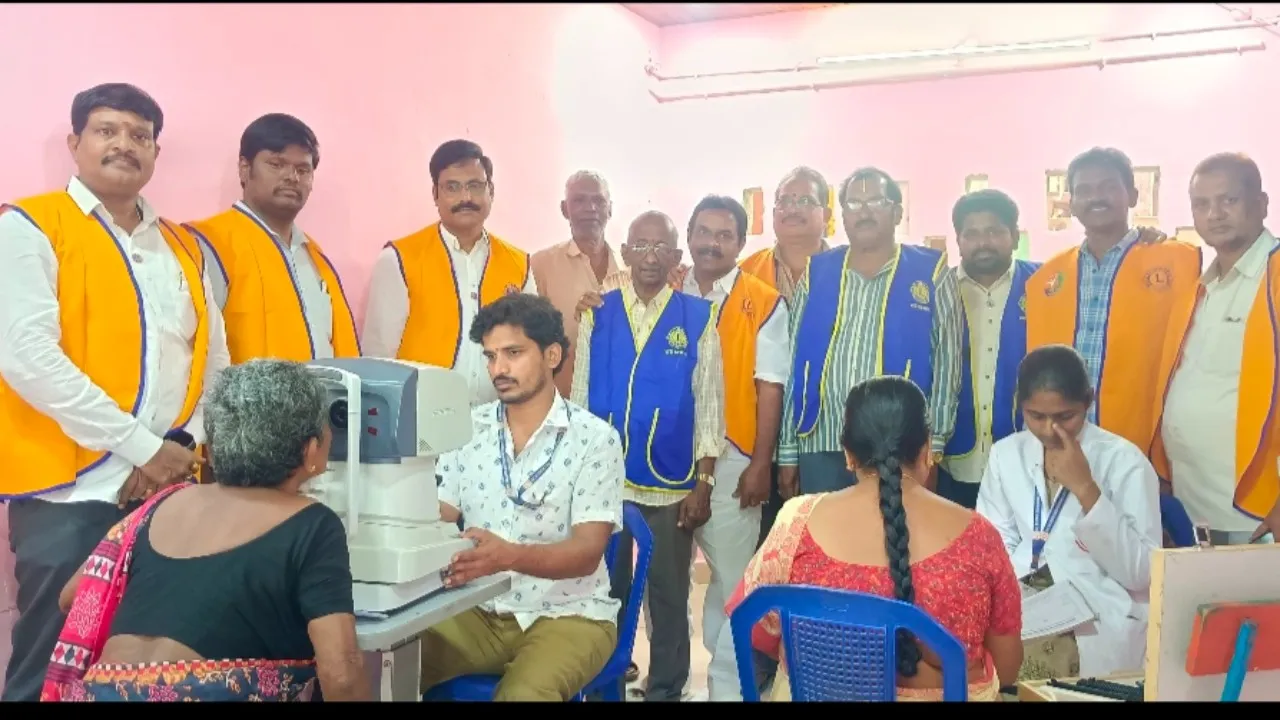తాన్వి జన్మదినం సందర్భంగా దూబచర్లలో ఉచిత కంటి వైద్య శిబిరం 