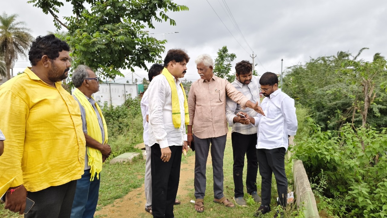 వేగి లింగేశ్వర స్వామి చెరువు ఆధునీకరణకు శ్రీకారం....