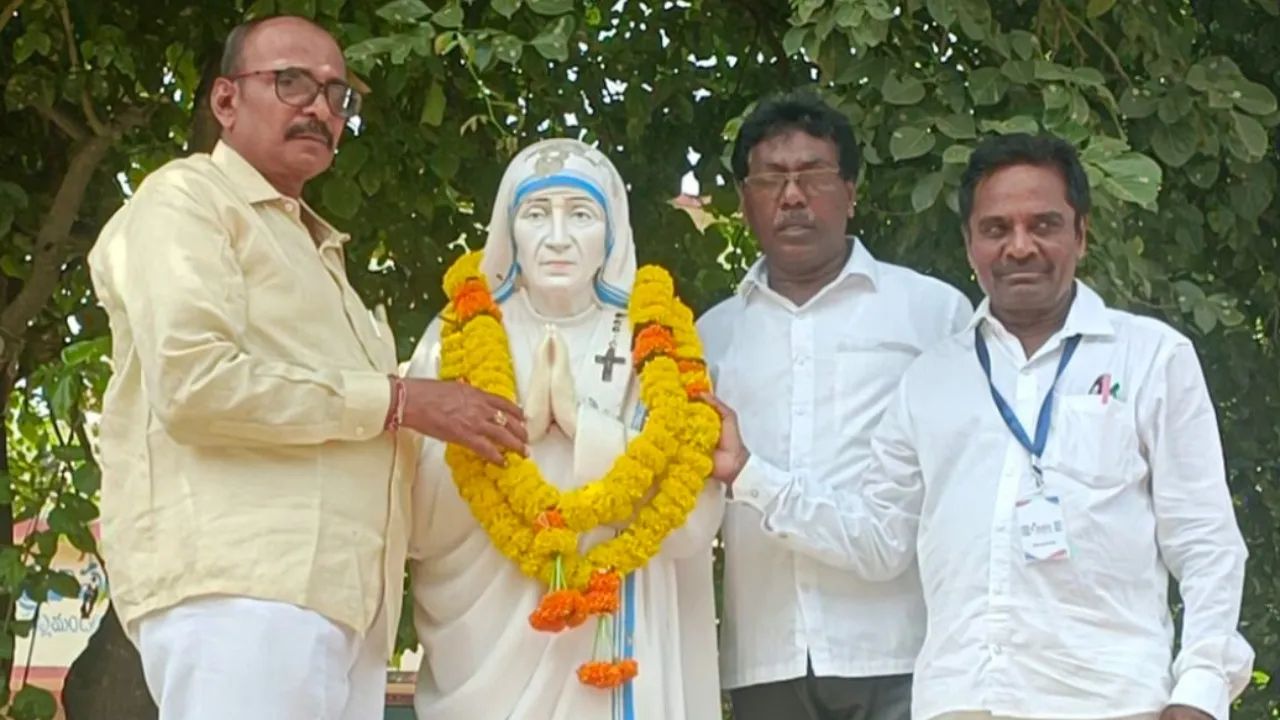 ఘనముగా జరిగిన 116వ మదర్ తెరిసా జన్మదిన వేడుక