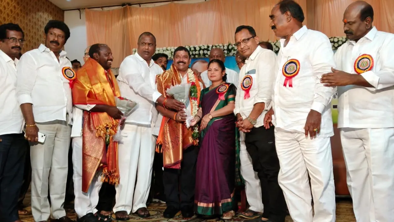 ధర్మపురి ఆర్యవైశ్య సంఘ నూతన కార్యవర్గ ప్రమాణస్వీకారం