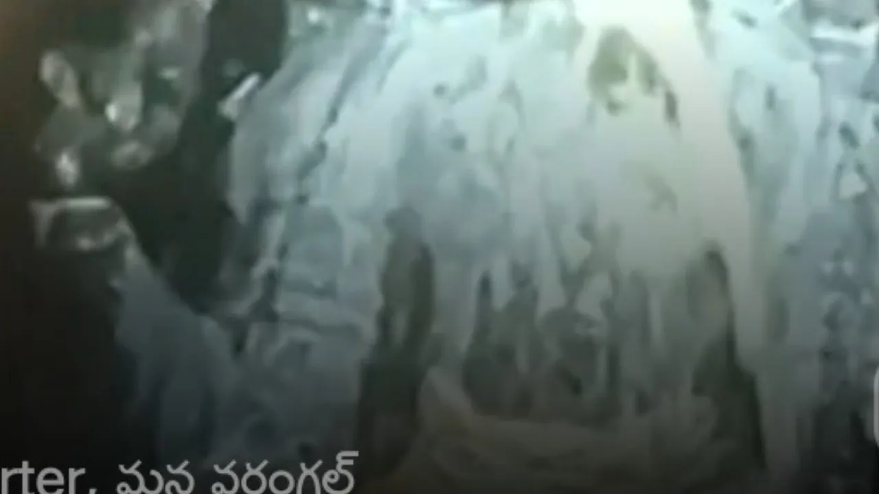 కాశీ విశ్వేశ్వర ఆలయంలో 27 కిలోల చక్కెరతో మహా లింగాభిషేకం