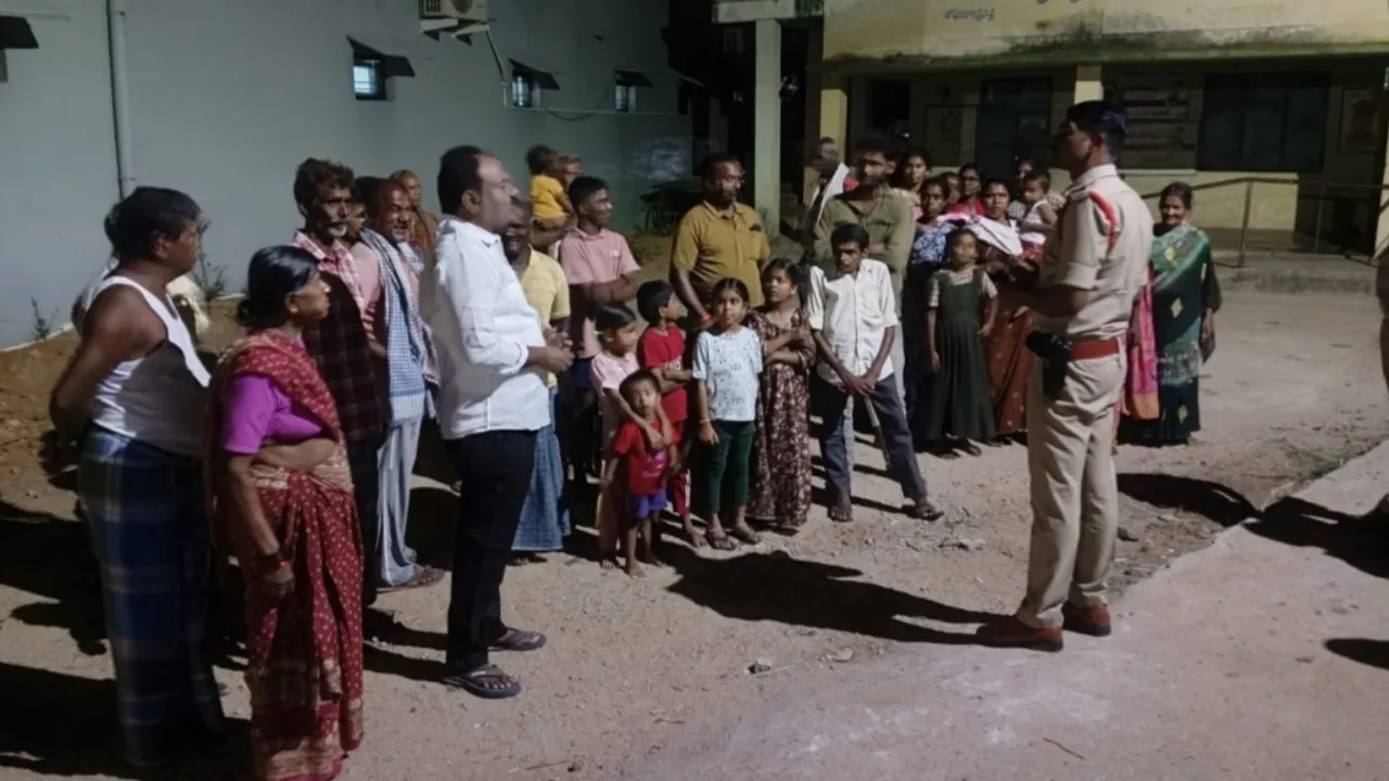గ్రామాల్లో రాత్రి బస.. ప్రజలకు పోలీసుల విస్తృత అవగాహన