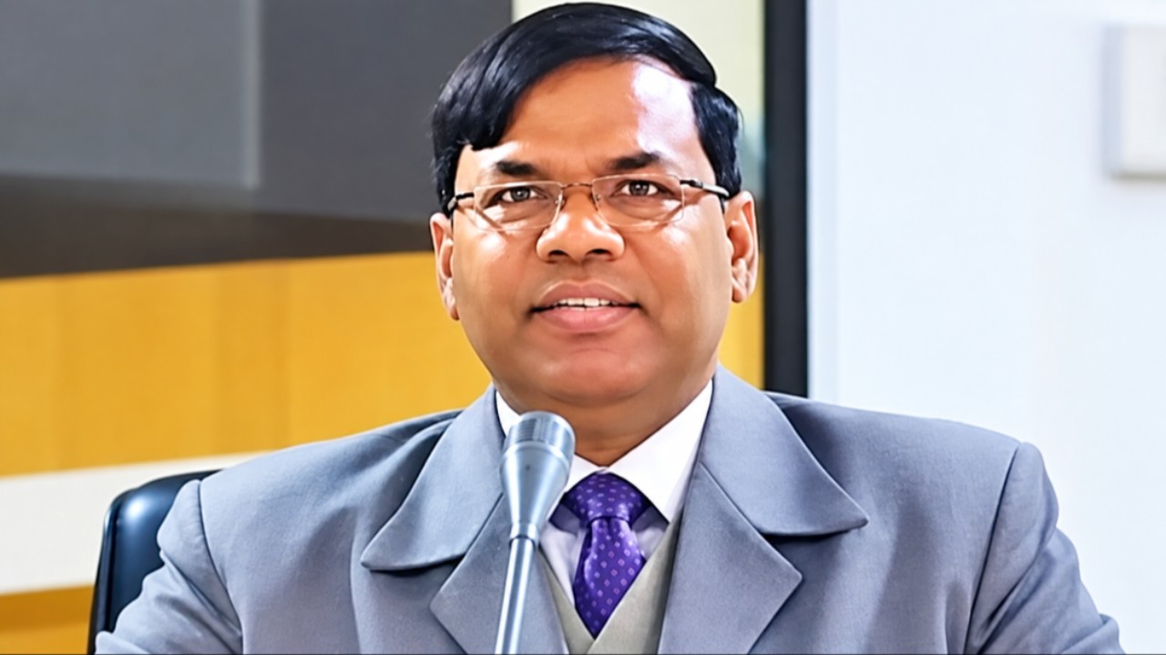 న్యాయమూర్తి సంచలన వ్యాఖ్యలు