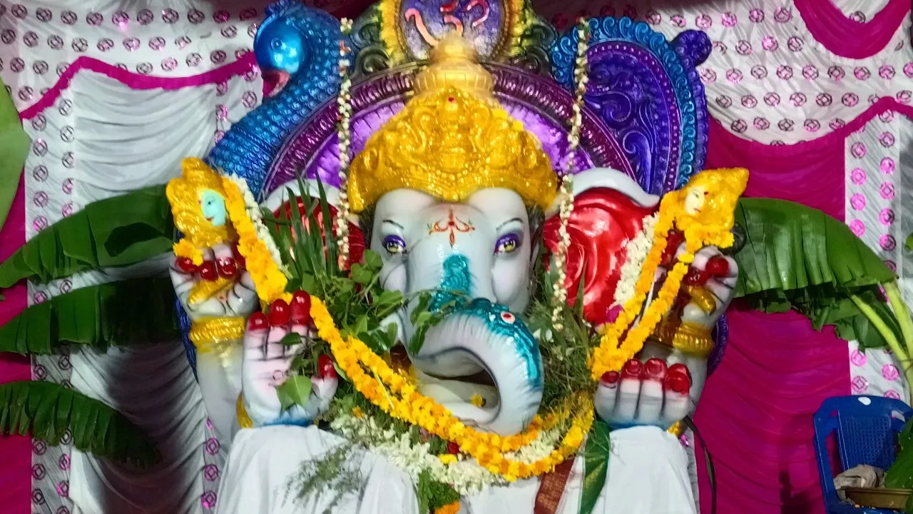 బెల్లంకొండ యాదవుల బజారులో ఘనంగా వినాయకుడి పూజలు