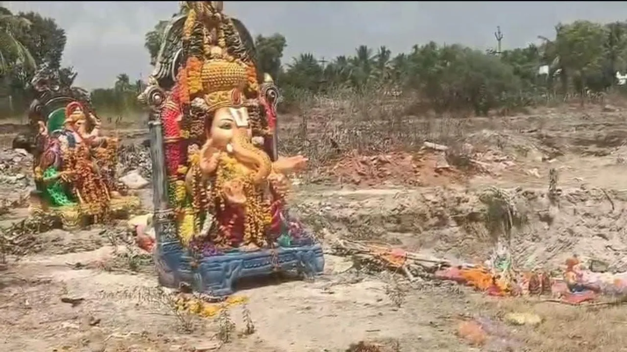 చెరువులో నీరు లేక.. వినాయకుడికి నిమజ్జన కష్టాలు